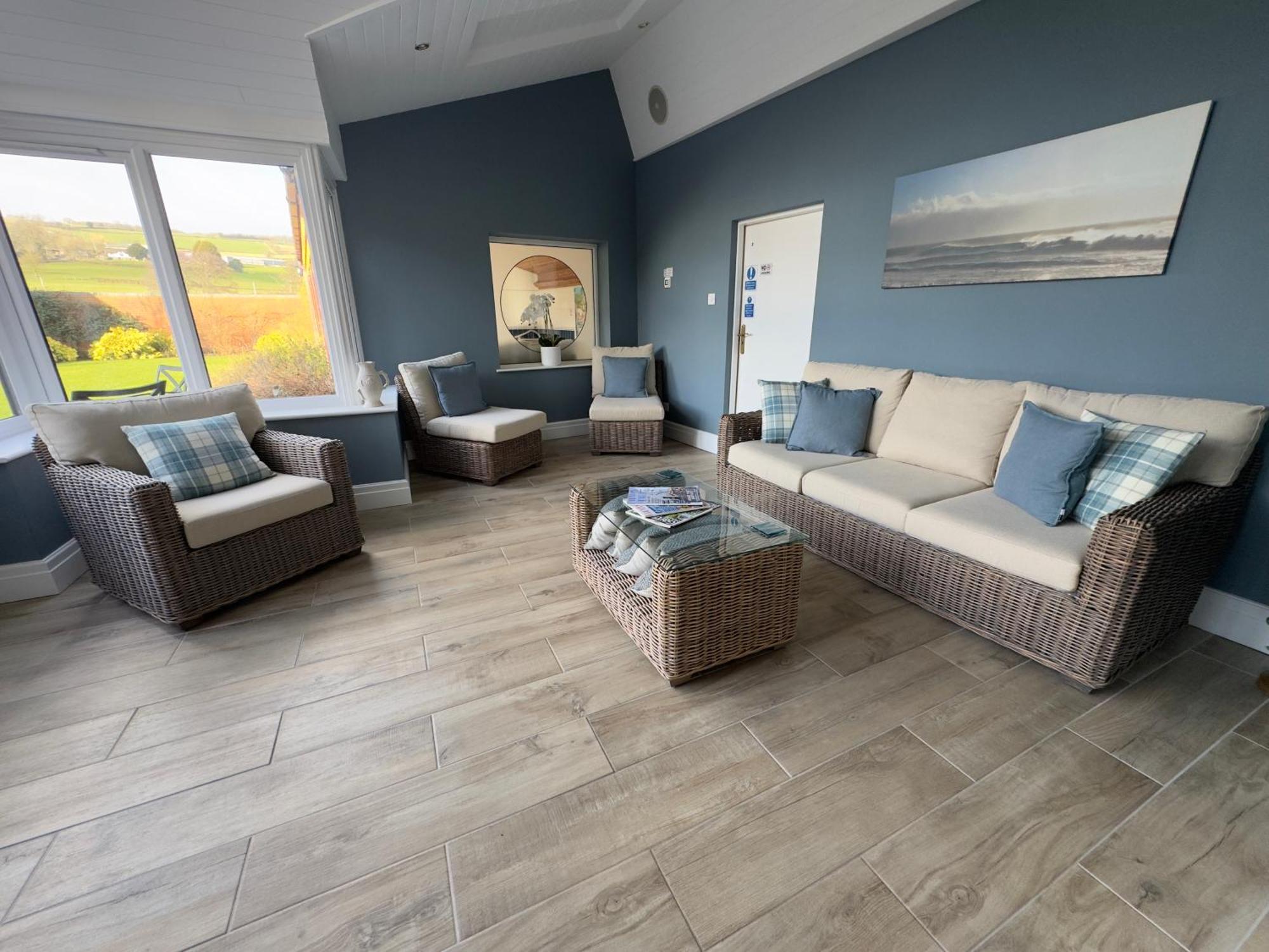 Vast, Elegant Home With Indoor Pool & Sauna Near Popular Golf Course Kington  Dış mekan fotoğraf