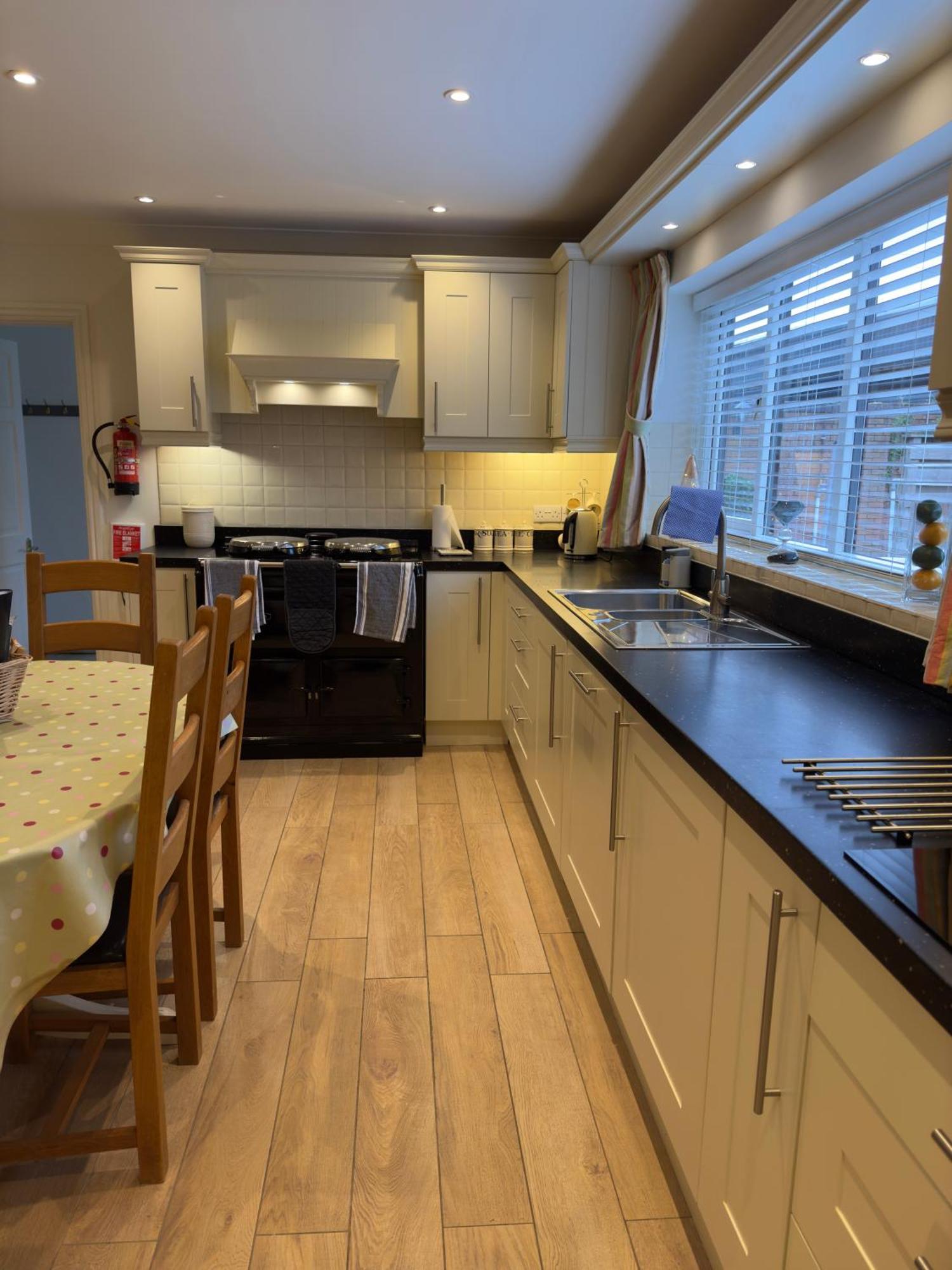 Vast, Elegant Home With Indoor Pool & Sauna Near Popular Golf Course Kington  Dış mekan fotoğraf